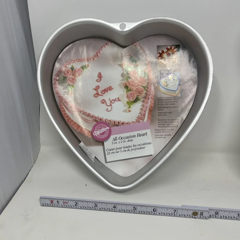 Lot Of 2 Wilton Cake Pans Heart 9